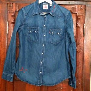 Levi Strauss &Co Denim Button down Medium Size